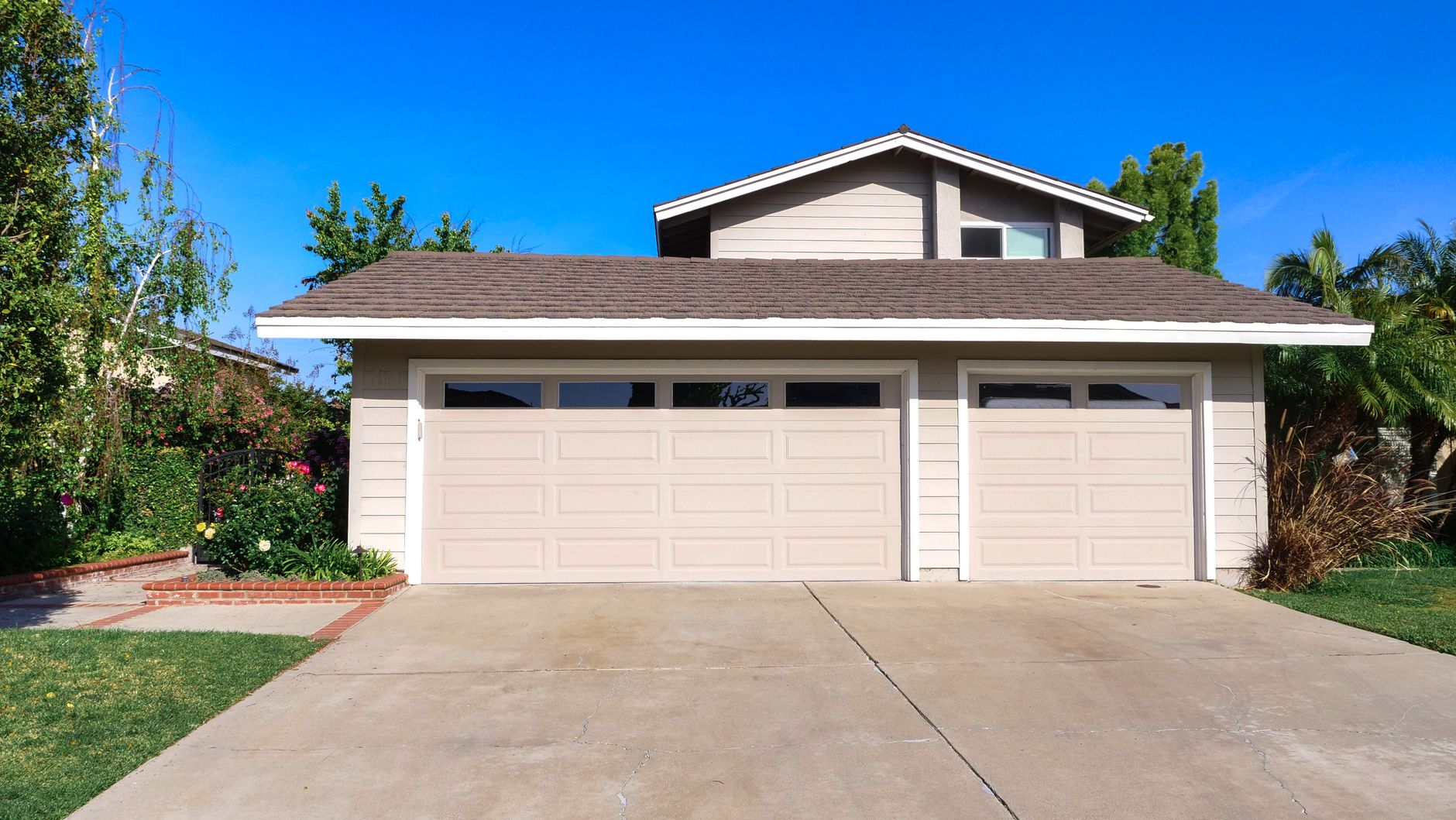Garage door tips for Triangle homeowners